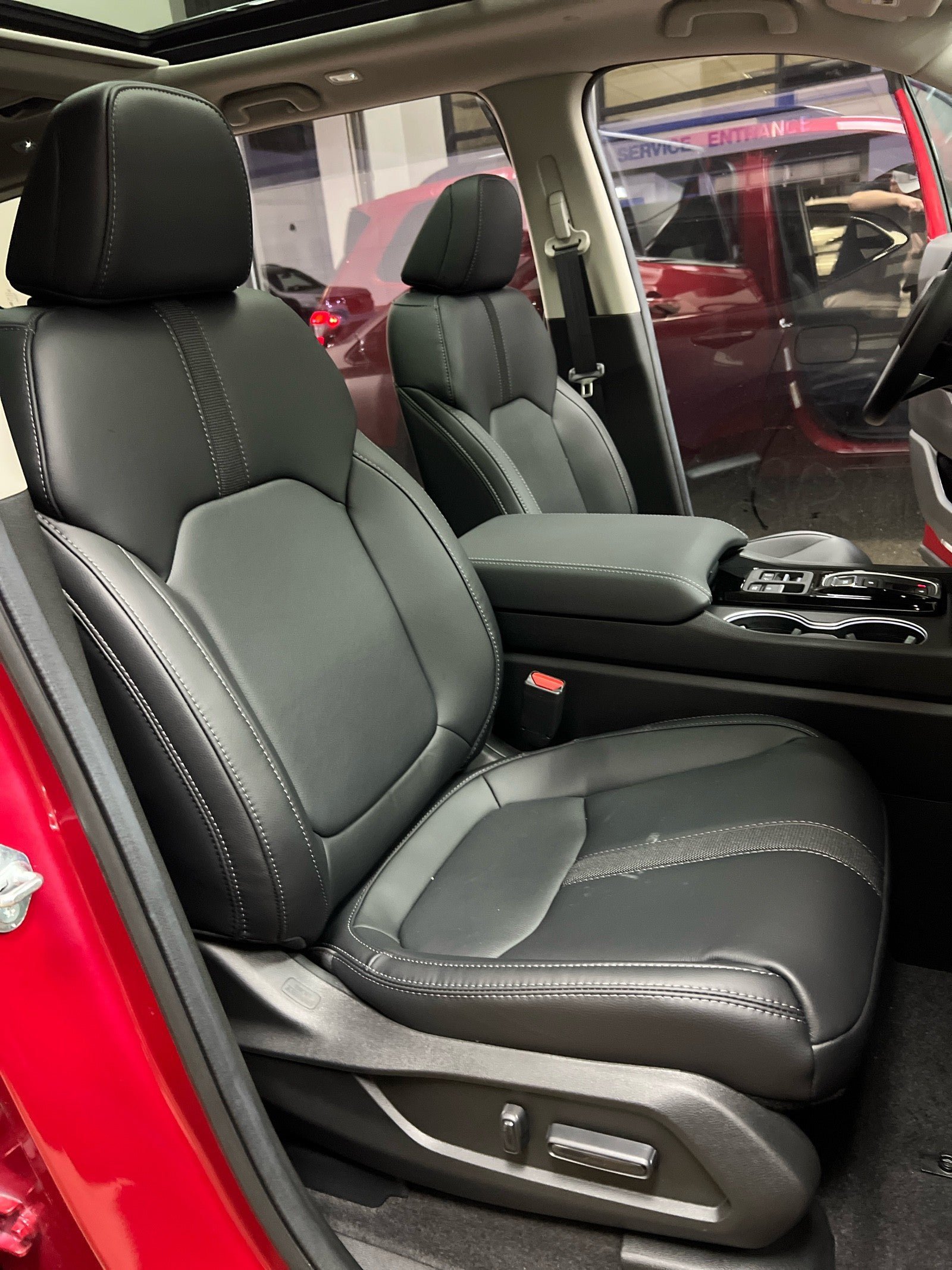 Used 2025 Honda Pilot Touring image 15