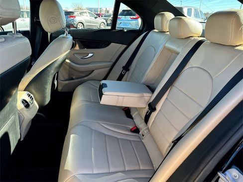 Used 2018 Mercedes-Benz C 300 4MATIC Sedan image 22