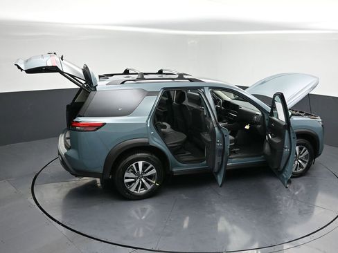 New 2026 Nissan Pathfinder SL AWD/4WD image 34