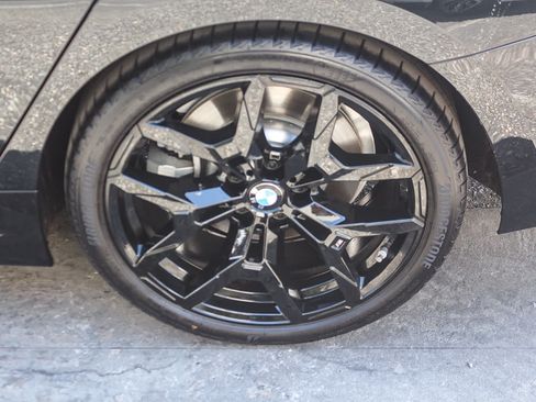 Used 2026 BMW 330i Sedan w/ M Sport Package RWD image 8