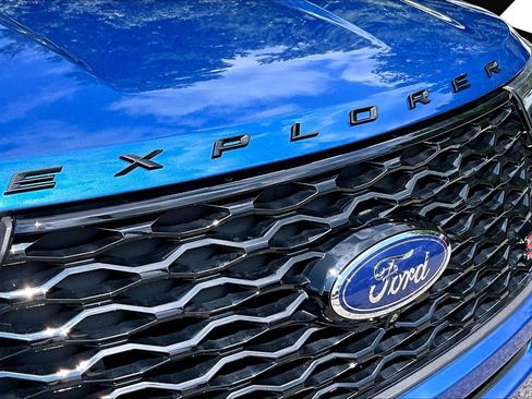 Used 2022 Ford Explorer ST w/ Equipment Group 401A AWD/4WD image 29