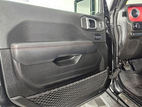 Used 2023 Jeep Wrangler Unlimited Rubicon 4xe image 17