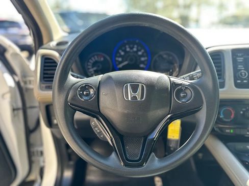 Used 2021 Honda HR-V LX image 16
