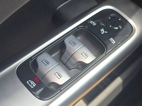 Certified 2026 Mercedes-Benz C 300 4MATIC Sedan image 29