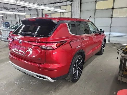 Used 2023 Mitsubishi Outlander SE AWD/4WD image 3