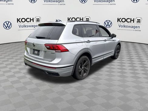 Used 2023 Volkswagen Tiguan SE R-Line AWD/4WD image 8
