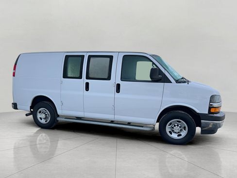 Used 2024 Chevrolet Express 2500 w/ Driver Convenience Package image 9