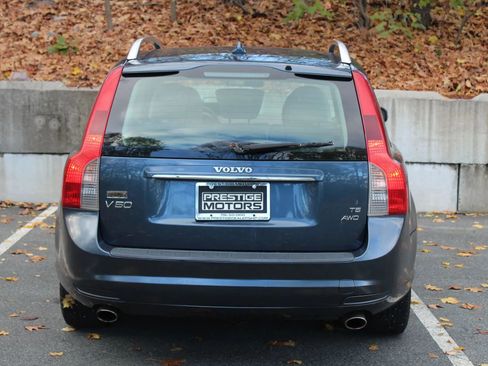 Used 2008 Volvo V50 T5 AWD/4WD image 8
