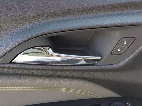 New 2026 Chevrolet Trax ACTIV w/ Sunroof Package image 16