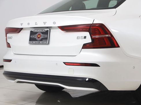 Used 2024 Volvo S60 B5 Plus AWD/4WD image 40