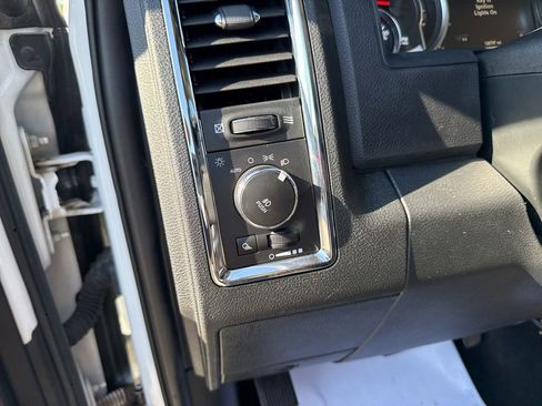 Used 2018 RAM 2500 Laramie AWD/4WD image 46