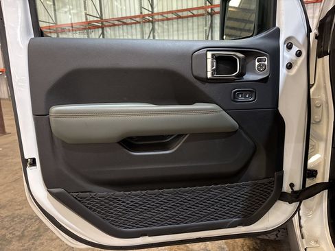 New 2026 Jeep Gladiator Mojave AWD/4WD image 16