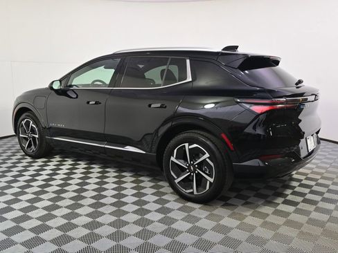 Used 2025 Chevrolet Equinox EV LT image 2