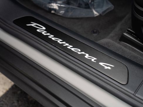 New 2026 Porsche Panamera 4 AWD/4WD image 12