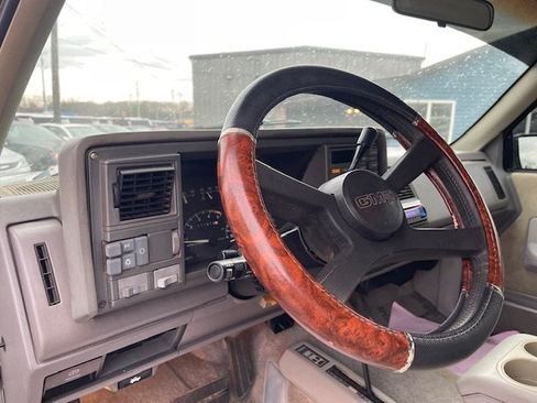 Used 1994 GMC Yukon 4WD 2-Door image 11