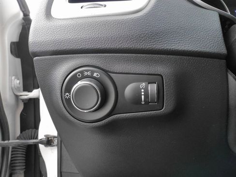 Used 2019 Jeep Compass Sport image 23