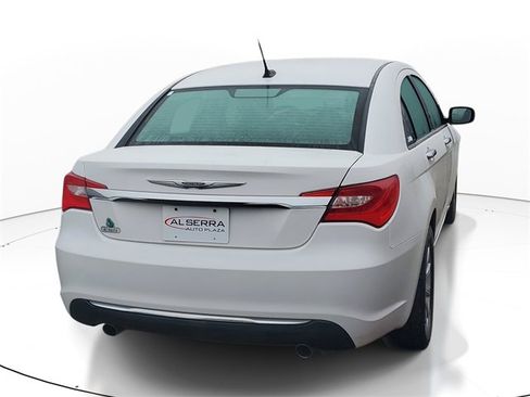 Used 2014 Chrysler 200 Limited image 4