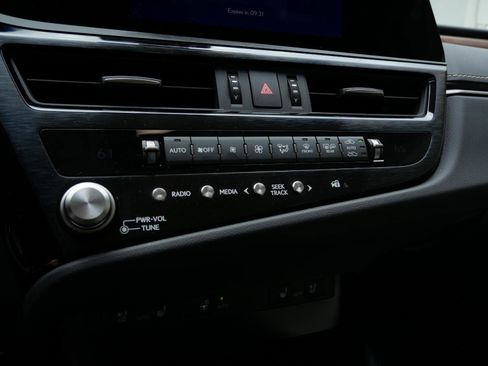 Used 2023 Lexus ES 350 w/ Premium Package FWD image 24