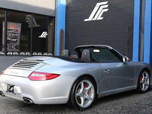 Used 2009 Porsche 911 Carrera RWD image 6