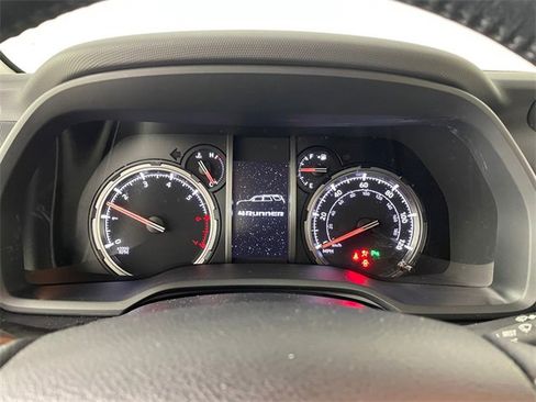 Used 2023 Toyota 4Runner Limited image 5