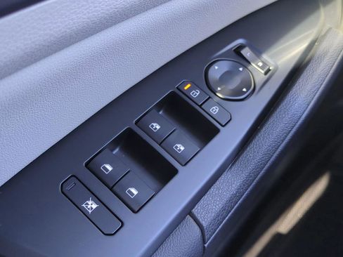 New 2026 Kia Sportage EX image 25