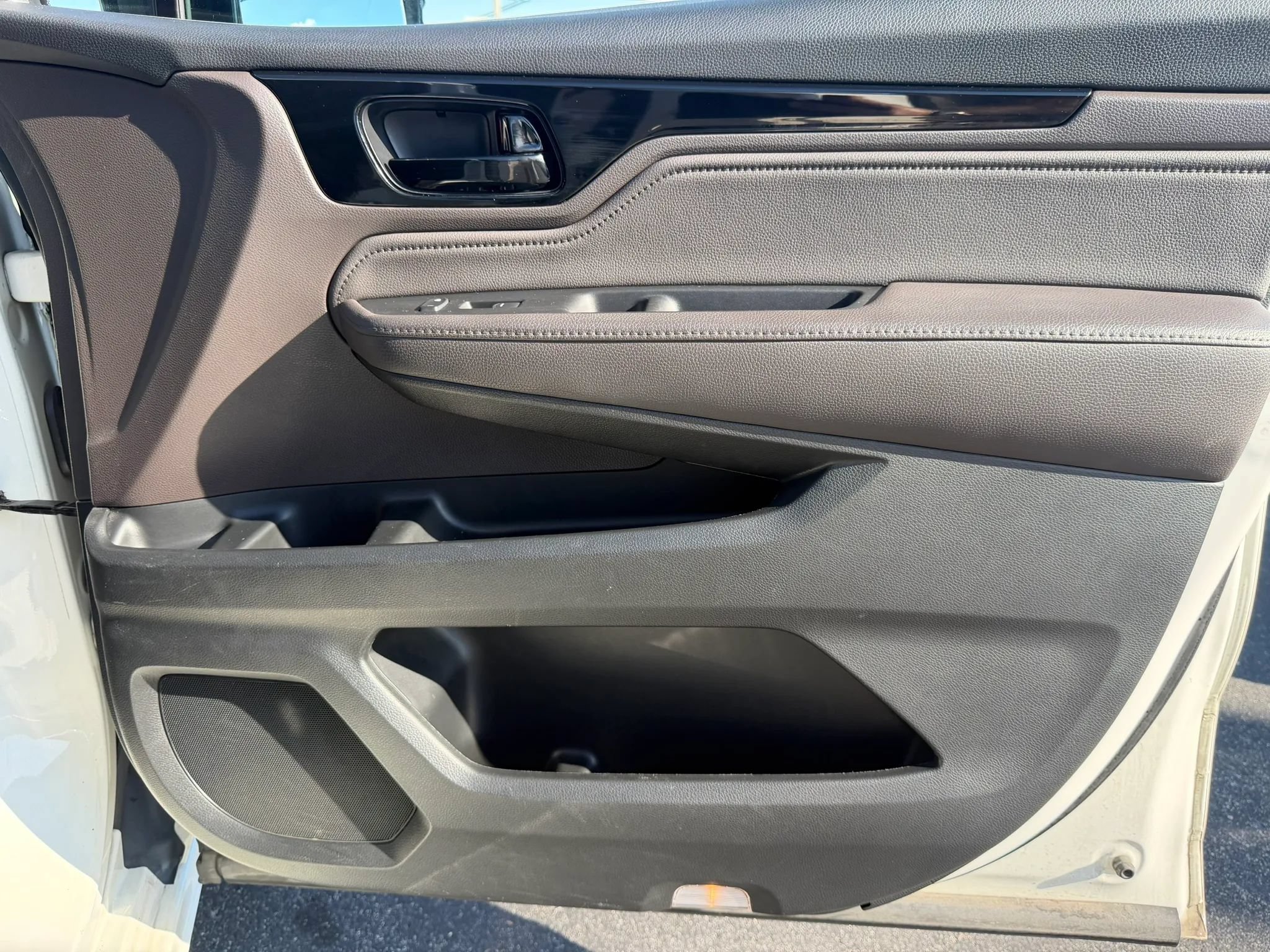 Used 2018 Honda Odyssey Elite image 25