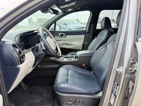 Used 2023 Kia Sorento SX Prestige AWD/4WD image 5