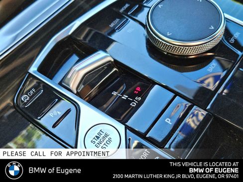 Used 2024 BMW X7 xDrive40i w/ M Sport Package AWD/4WD image 31
