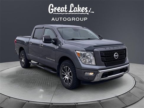 Used 2020 Nissan Titan SL image 7
