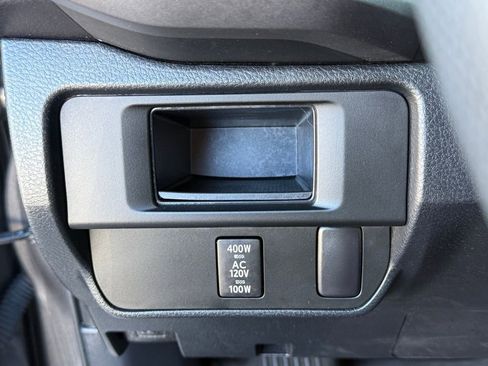 Used 2017 Toyota Tacoma TRD Sport image 26