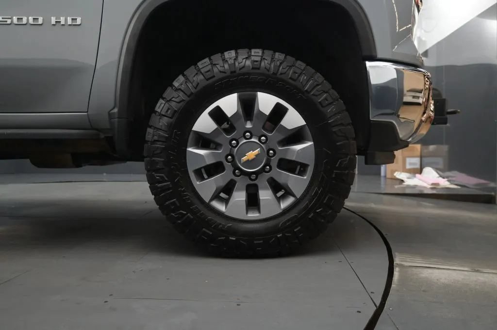 Used 2024 Chevrolet Silverado 2500 LT AWD/4WD image 26