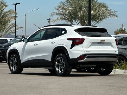 New 2026 Chevrolet Trax LT FWD image 6