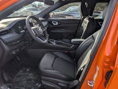 New 2026 Jeep Compass Latitude image 15