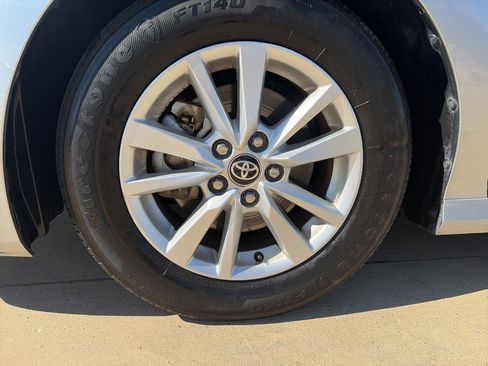 Used 2025 Toyota Camry LE image 9