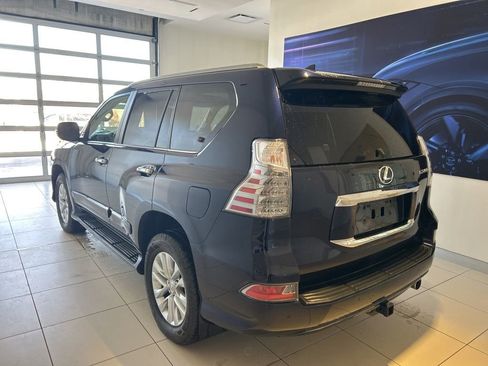 Used 2018 Lexus GX 460 image 2