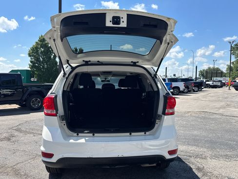 Used 2015 Dodge Journey SXT w/ Flexible Seating Group FWD image 18