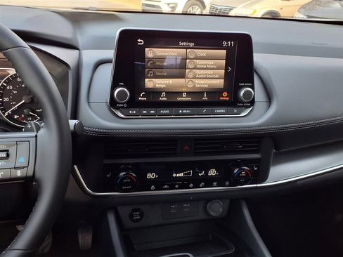 New 2026 Nissan Rogue SV AWD/4WD image 15