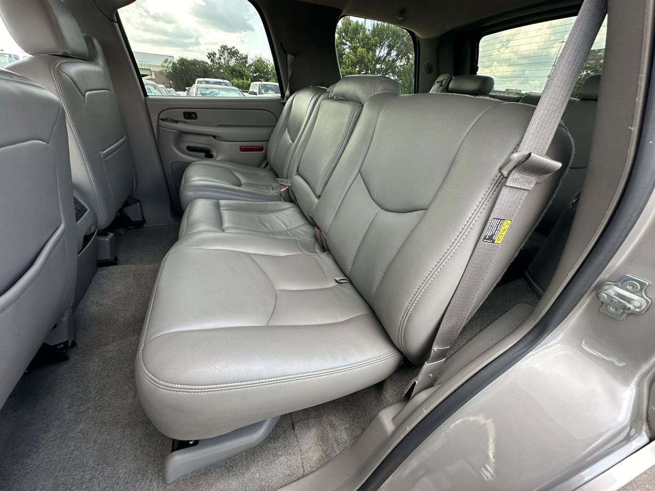 Used 2004 Chevrolet Tahoe LT w/ LT Preferred Equipment Group AWD/4WD image 45