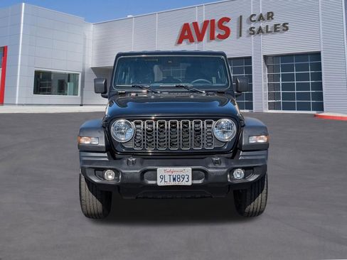 Used 2025 Jeep Wrangler Sport S image 5