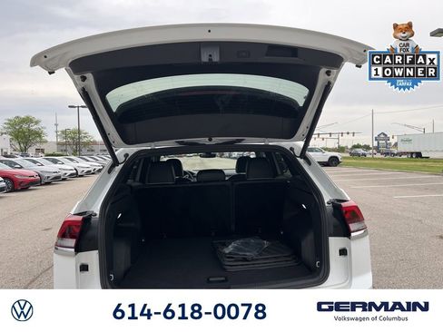 Used 2024 Volkswagen Atlas Cross Sport SEL Premium R-Line AWD/4WD image 19