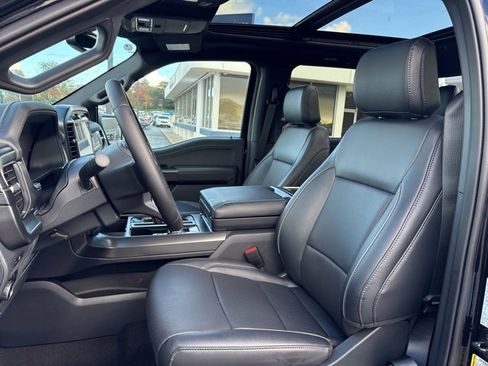 Used 2025 Ford F150 Lariat w/ Equipment Group 501A Mid image 4