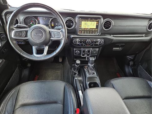 Used 2022 Jeep Wrangler Unlimited Sahara w/ Cold Weather Group image 11