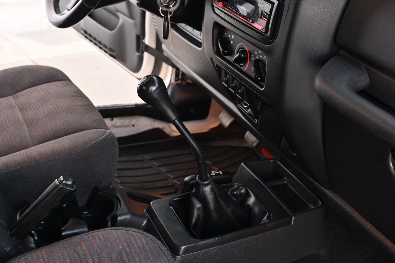 Used 2005 Jeep Wrangler Sport AWD/4WD image 23