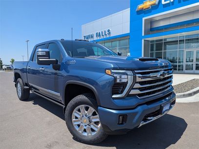 New 2025 Chevrolet Silverado 3500 High Country w/ Technology Package