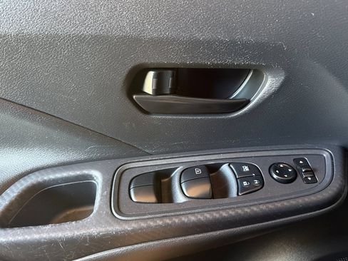 Used 2024 Nissan Versa S w/ S Plus Package FWD image 12