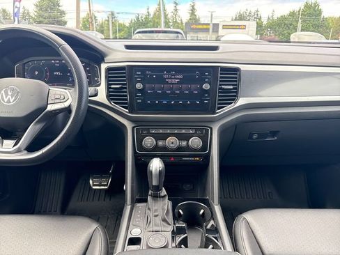 Used 2023 Volkswagen Atlas SEL R-Line AWD/4WD image 25
