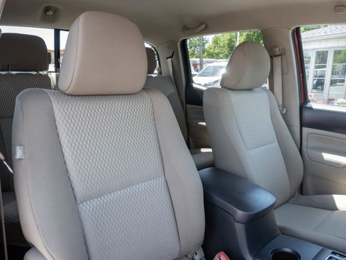 Used 2014 Toyota Tacoma 4x4 Double Cab w/ Convenience Package image 37