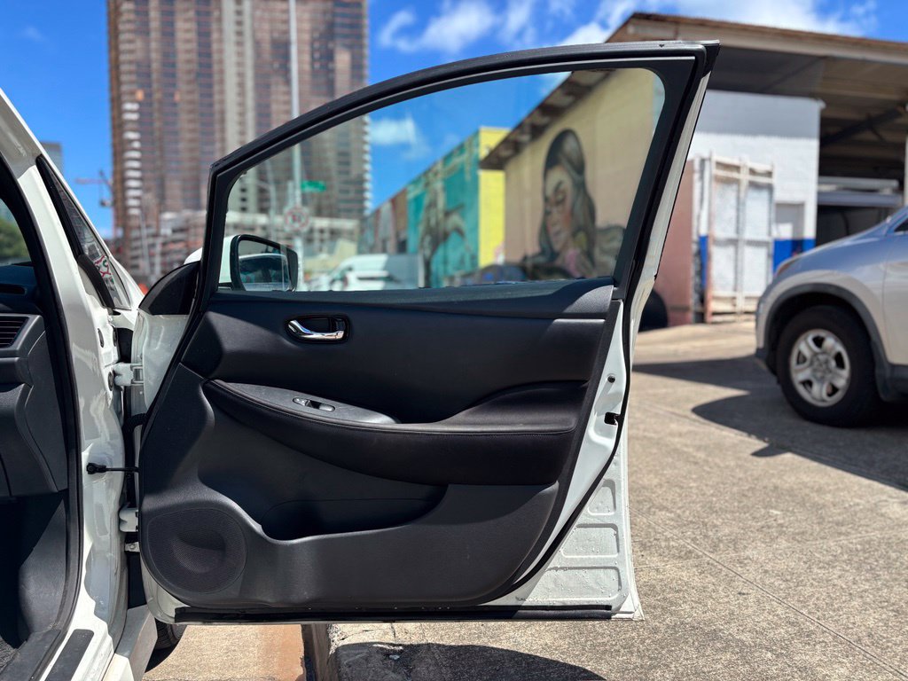 Used 2019 Nissan Leaf S w/ S Charge Package FWD image 10