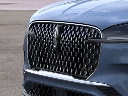 New 2026 Lincoln Aviator AWD image 17