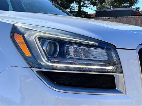 Used 2016 GMC Acadia SLE image 24